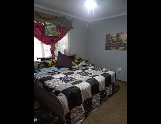 4 BEDROOM HOUSE FOR SALE IN QUEENSBURGH CENTRAL